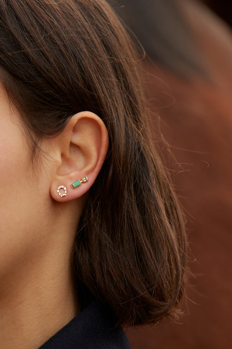 MINI HORSESHOE ダイヤモンド ピアス シングル