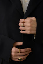 画像をギャラリービューアに読み込む, ARO C CARRE ホワイトオパール リング