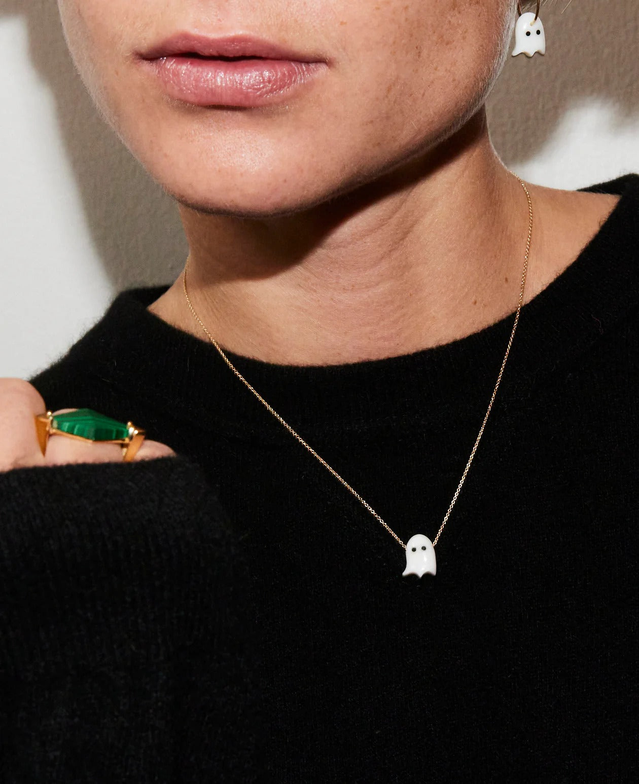 オバケの金のネックレス